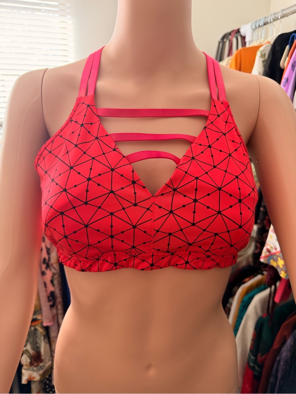 Victoria Sport Sports Bra -  Geo-Print Sports Bralette Size Large